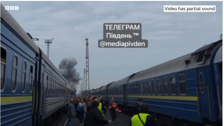 Russia hits Ukrainian train shortly after Boris Johnson and top European officials leave station